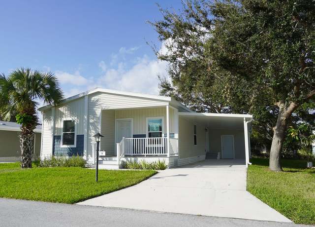 Property at 38 NE Village Ln, Jensen Beach, FL 34957, 2 beds, 2 baths