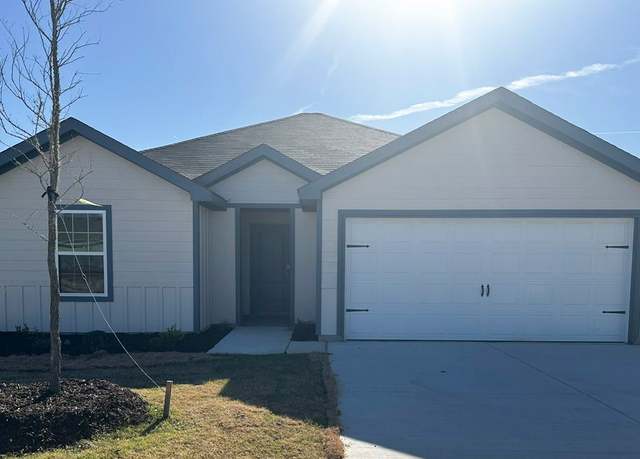 Property at 3725 Pilatus Ave, Corsicana, TX 75110, 2 beds, 2 baths