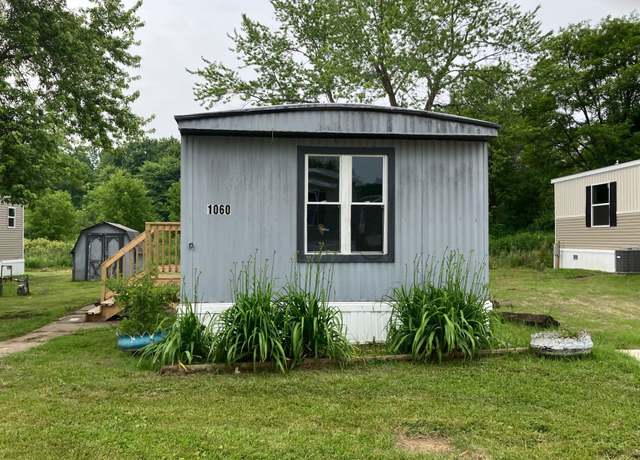 Property at 1060 S Park Dr #1060, Brookfield, OH 44403, 3 beds, 1 bath