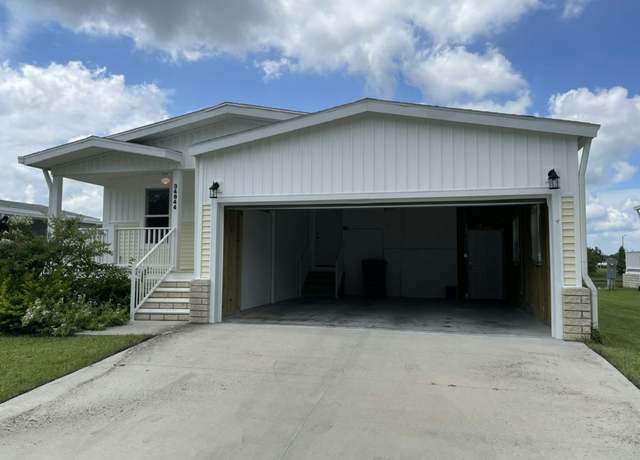 Property at 34844 Robins Song Rd, Zephyrhills, FL 33541, 2 beds, 2 baths