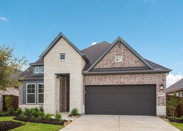 Property at Courtland Plan, Mont Belvieu, TX 77523, 3 beds, 2 baths