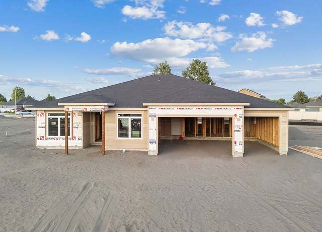 Property at 709 N Thrush Ct, Moses Lake, WA 98837, 4 beds, 2 baths