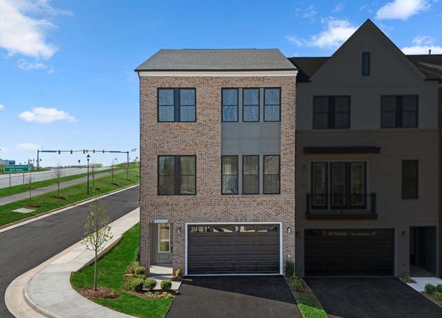 Property at 44506 Lowestoft Sq, Ashburn, VA 20147, 3 beds, 2.5 baths