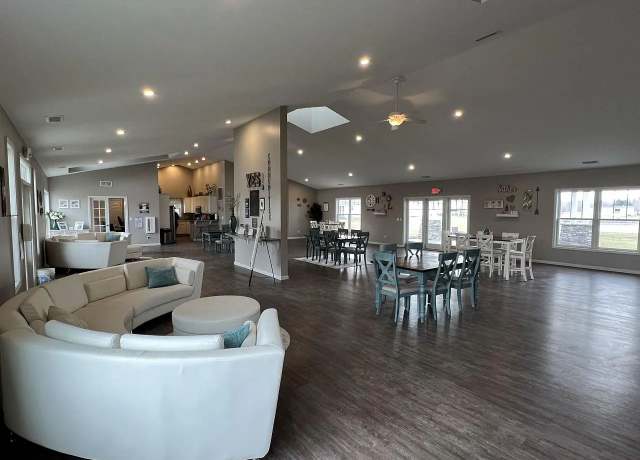 Property at 172 Winchester Trl, Goshen, IN 46526, 3 beds, 2 baths