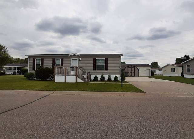 Property at 1708 New York, Elkhart, IN 46514, 2 beds, 2 baths