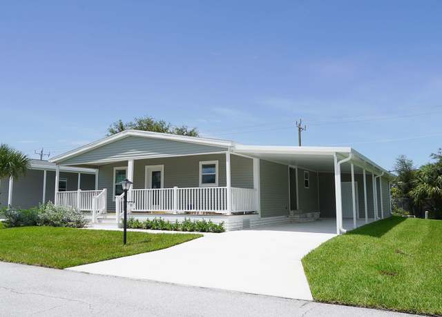 Property at 37 NE Village Ln, Jensen Beach, FL 34957, 2 beds, 2 baths