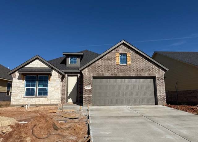 Property at 1237 Comal Ln, Springtown, TX 76082, 4 beds, 2 baths