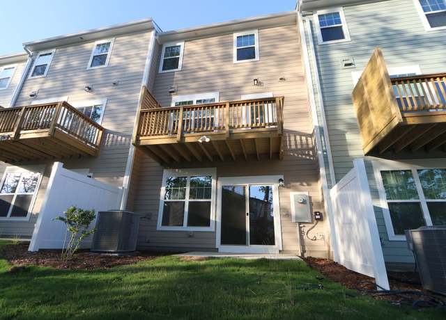 Property at 2721 Hunter Woods Dr, Apex, NC 27502, 4 beds, 3.5 baths