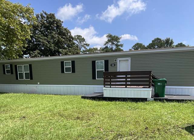 Property at 3208 S Oliver Dr, Florence, SC 29505, 3 beds, 2 baths