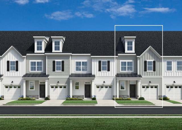 Property at 9404 Munsing Dr, Charlotte, NC 28269, 4 beds, 3.5 baths