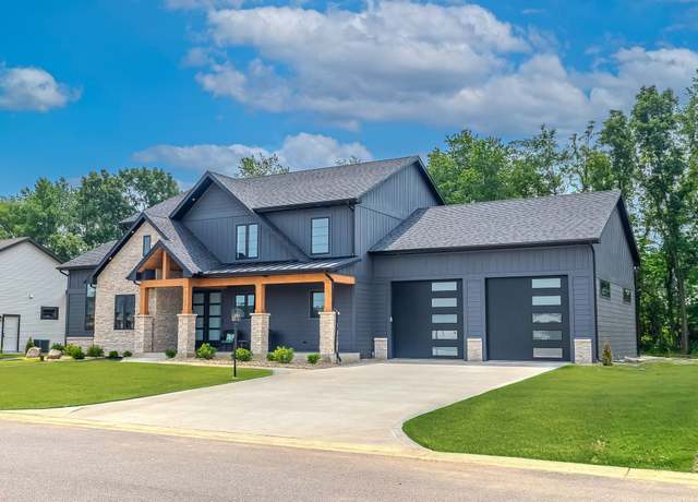 Property at 21242 Hallton Dr, Bristol, IN 46507, 3 beds, 2.5 baths