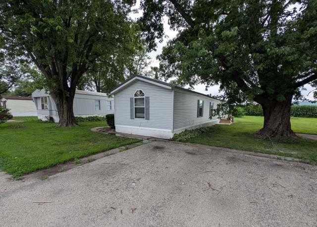 Property at 110 Country Elms Est #110, Galesburg, IL 61401, 3 beds, 2 baths