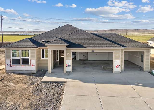 Property at 823 L St NE, Quincy, WA 98848, 3 beds, 2 baths