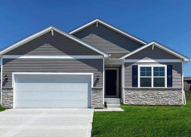 Property at Hamilton Plan, Hiawatha, IA 52233, 3 beds, 2 baths