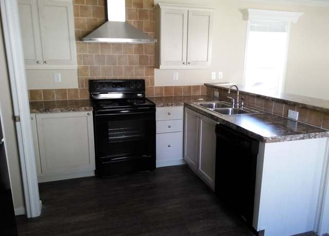 Property at 7117 SW Archer Rd #2611, Gainesville, FL 32608, 3 beds, 2 baths