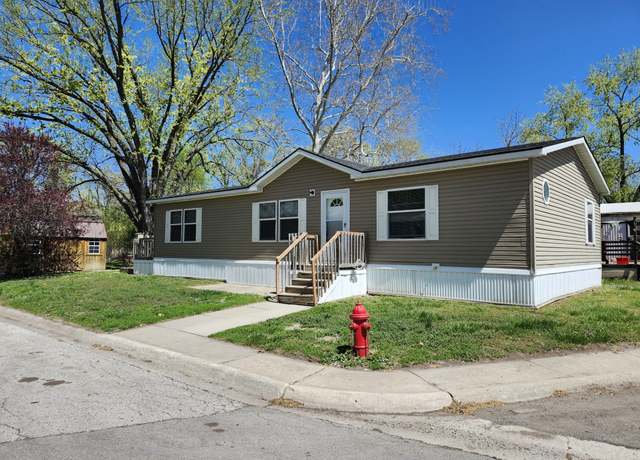 Property at 205 Williamson Unit B-18, Edwardsville, KS 66113, 3 beds, 2 baths