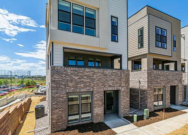 Property at 11463 E Briarwood Cir, Centennial, CO 80112, 3 beds, 2.5 baths