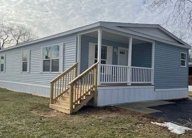 Property at 327 Brown Swiss Cir, Duncansville, PA 16635, 3 beds, 2 baths