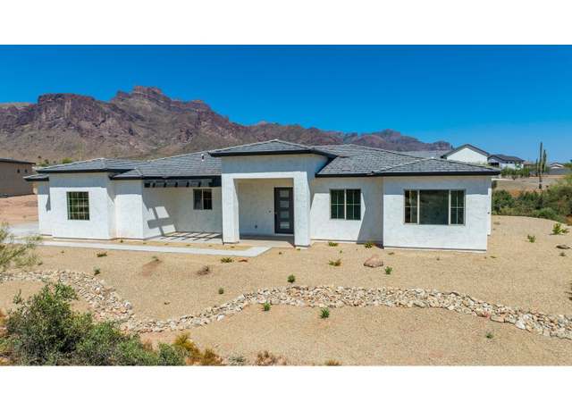 Property at 723 N Moon Rd, Apache Junction, AZ 85119, 3 beds, 2.5 baths