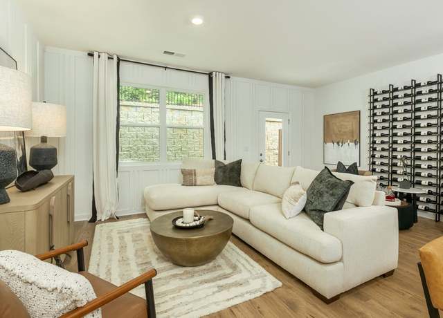 Property at 1392 Sweetshrub Pl NW, Atlanta, GA 30318, 3 beds, 2.5 baths