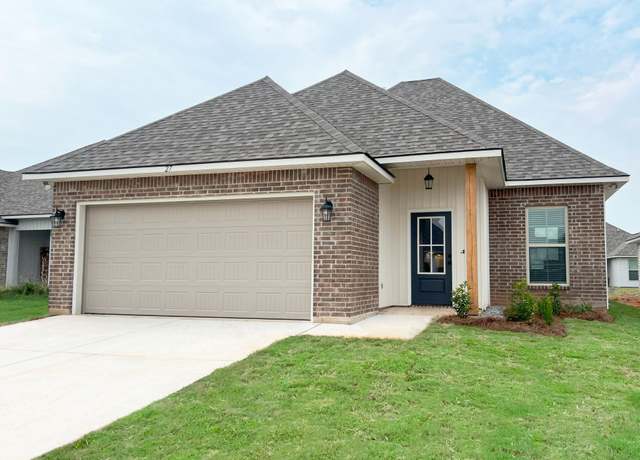 Property at 27 Venecia Ct, Bossier City, LA 71111, 4 beds, 2.5 baths