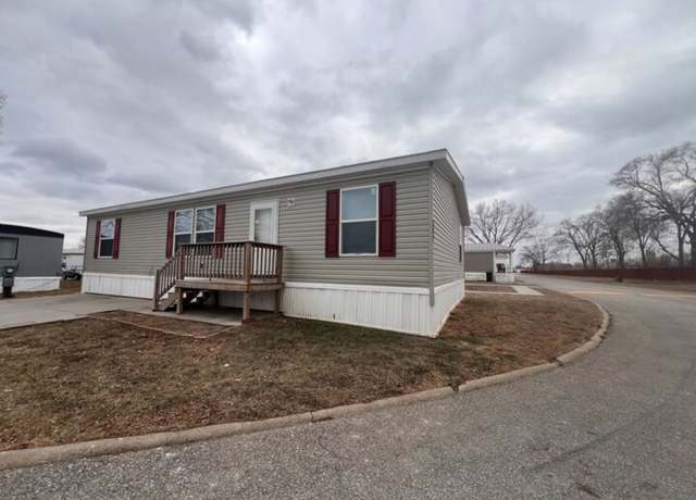 Property at 3 Bed 2 Bath Single Section Plan, Carter Lake, IA 51510, 3 beds, 2 baths