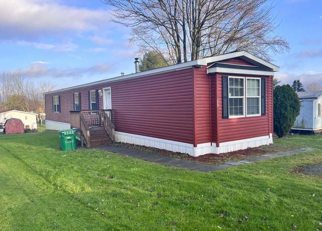 Property at 110 Parkview Ln, Dalton, PA 18414, 3 beds, 2 baths