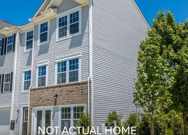 Property at 5946 Abernathy Ln, Columbus, OH 43232, 3 beds, 2.5 baths