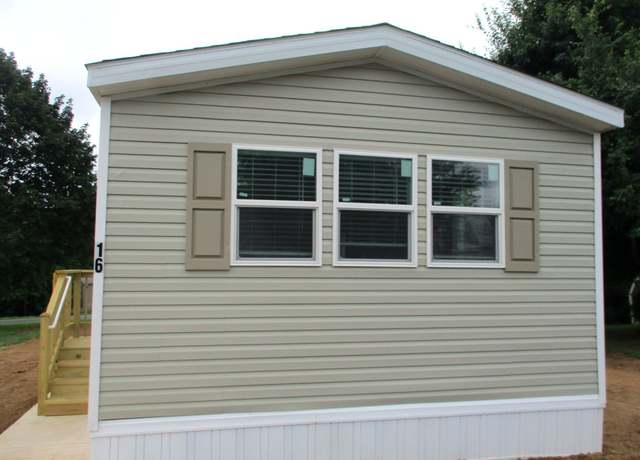 Property at 16 Jacqueline Dr #16, New Oxford, PA 17350, 3 beds, 2 baths