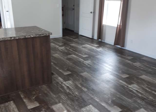 Property at 2700 Eaton Rapids Rd #262, Lansing, MI 48911, 3 beds, 2 baths