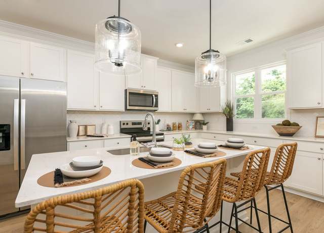 Property at 1307 Lakota Pl SE, Atlanta, GA 30315, 3 beds, 3.5 baths