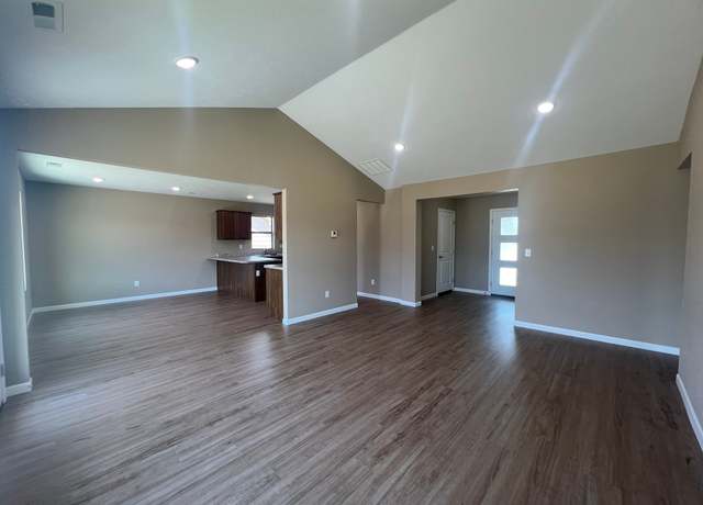 Property at 1309 Marboeuf Blvd, Dodge City, KS 67801, 3 beds, 2 baths