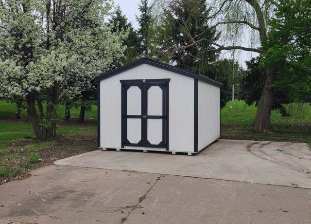 Property at 1609 SE Green Park Cres, Ankeny, IA 50021, 4 beds, 2 baths