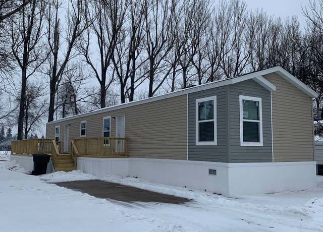 Property at 2466 Cumberland Rd, Grand Forks, ND 58201, 3 beds, 2 baths