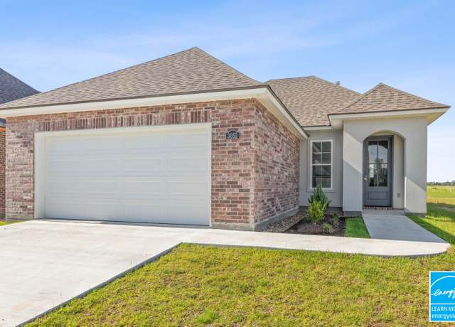 Property at 3052 Southern Trace Dr, Lake Charles, LA 70607, 3 beds, 2 baths