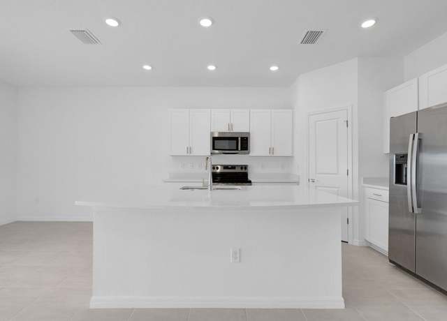 Property at 5852 Biscotti St, Nokomis, FL 34275, 3 beds, 2.5 baths