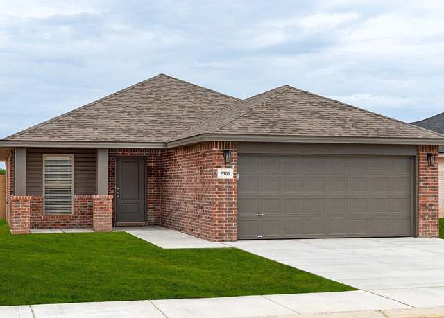 Property at 2004 Cottonwood Ave, Wolfforth, TX 79382, 3 beds, 2 baths