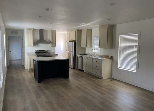 Property at 2060 N Center St #56, Mesa, AZ 85201, 3 beds, 2 baths