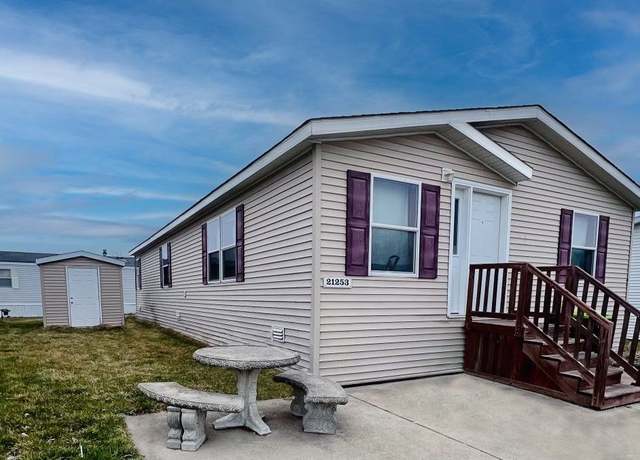 Property at 21253 Monet Drive Site #1289, Macomb, MI 48044, 3 beds, 2 baths