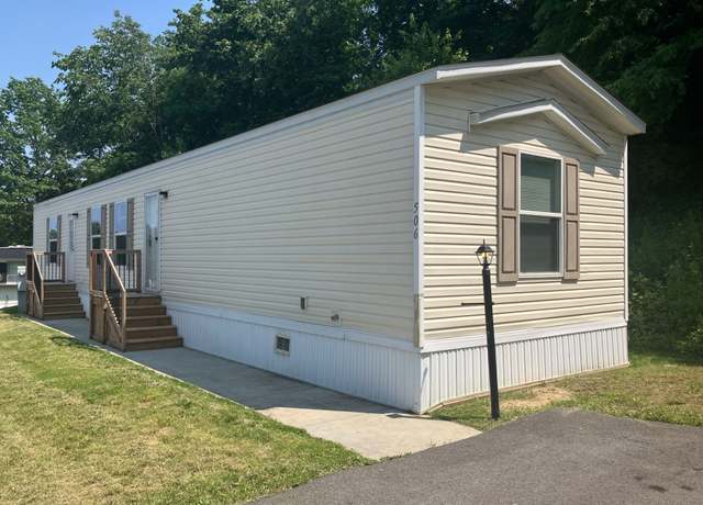 Property at 506 Mount Vernon Dr #506, Imperial, PA 15126, 3 beds, 2 baths