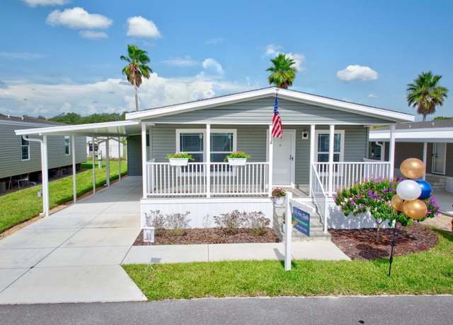 Property at 31225 Luxury Dr, Sebring, FL 33870, 3 beds, 2 baths