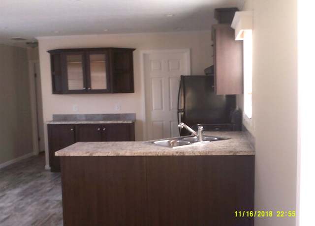 Property at 12771 Charles Dr, Wayland, MI 49348, 3 beds, 2 baths