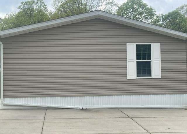 Property at 3224 Hawthorn Circle Site #184, Jackson, MI 49201, 4 beds, 2 baths