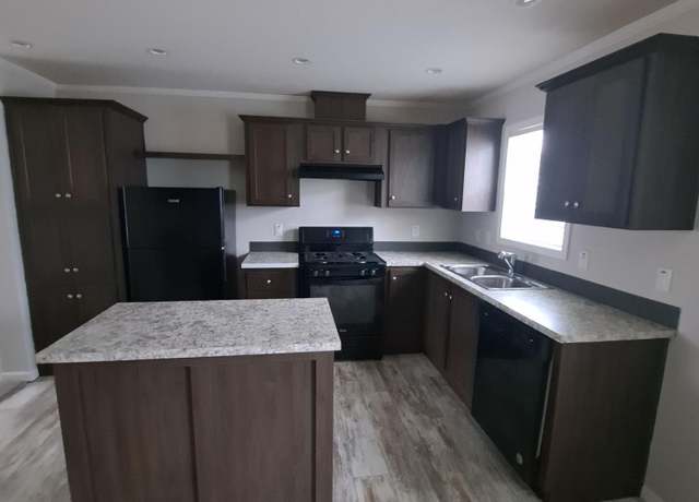 Property at 4486 Elm, Kalamazoo, MI 49009, 3 beds, 2 baths