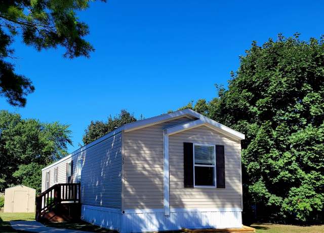 Property at 39 Ferhoodle, Novi, MI 48374, 2 beds, 2 baths