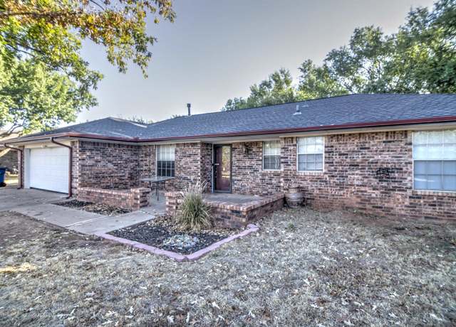 Property at 912 N Primrose St, Duncan, OK 73533, 3 beds, 2 baths