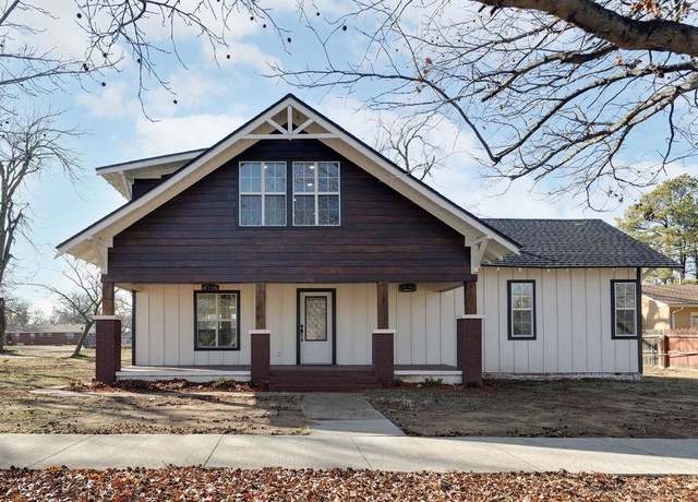 Property at 511 S Broadway St, Marlow, OK 73055, 3 beds, 2.5 baths