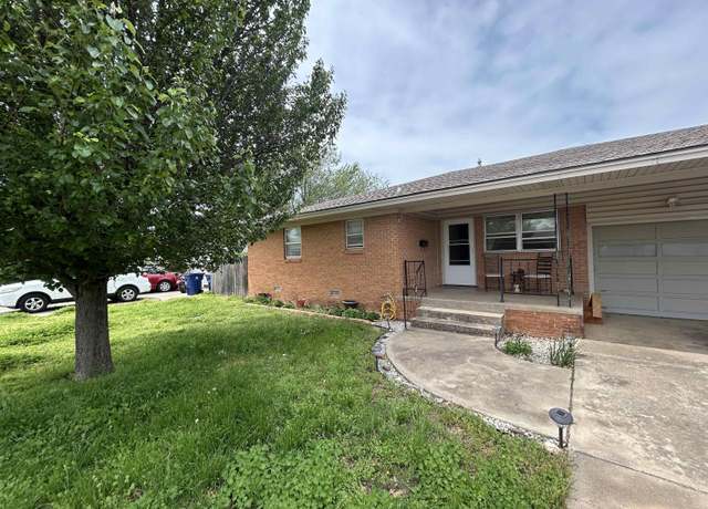 Property at 433 Lester Blvd, Duncan, OK 73533, 3 beds, 2 baths