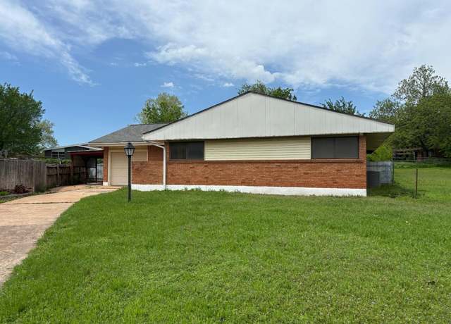 Property at 1113 Rocksprings Cir, Duncan, OK 73533, 3 beds, 1.5 baths