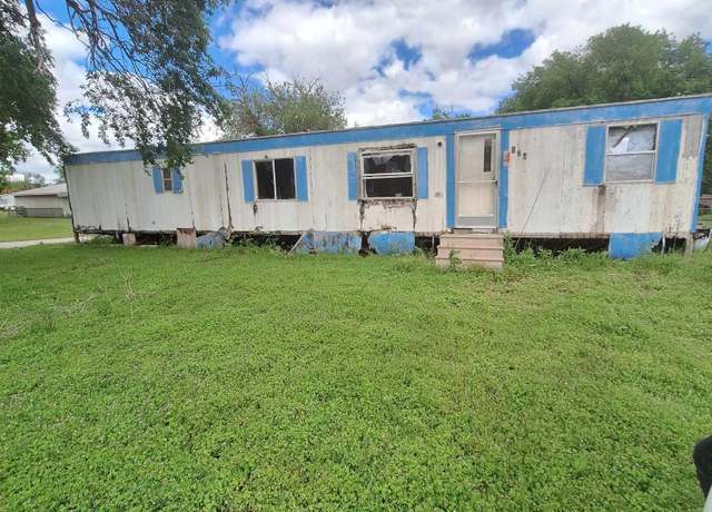 Property at 120 N Louisiana Ave, Mangum, OK 73554, 2 beds, 1 bath